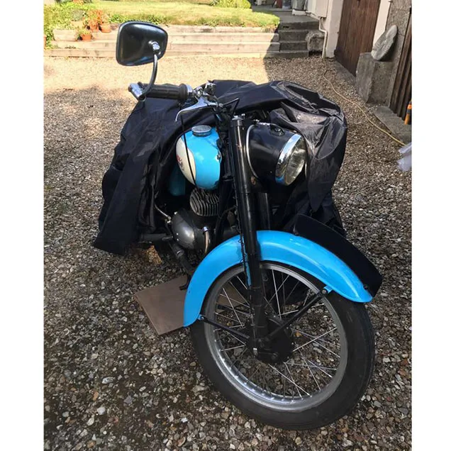 Order a A hard-wearing fully waterproof black fabric cover designed to effortlessly protect your outdoor equipment from rust and weather damage. COMPATIBILITY Perfect fit for the Grizzly 15HP Stump Grinder TP800 Chipper and full-sized motorbikes. DIMENSIONS 1900mm L x 720mm W x 1160mm H. OFFERS Includes Free UK Delivery